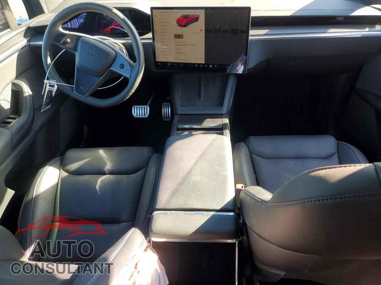 TESLA MODEL X 2023 - 7SAXCBE6XPF409328