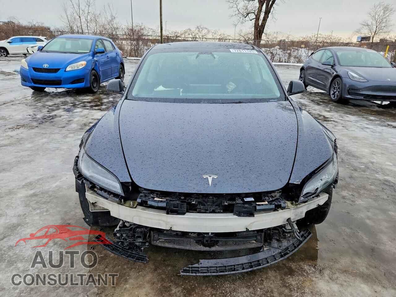TESLA MODEL 3 2024 - LRW3E7FA7RC102394
