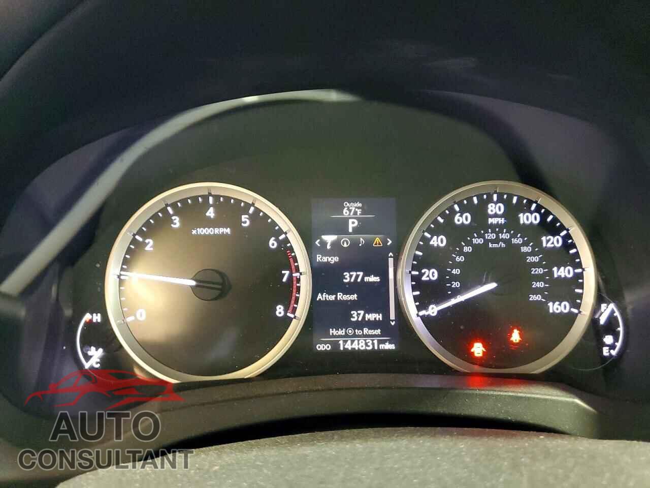 LEXUS IS 2014 - JTHCF1D26E5004589