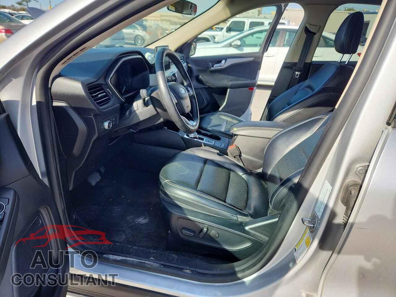 FORD ESCAPE 2020 - 1FMCU0H64LUA68210