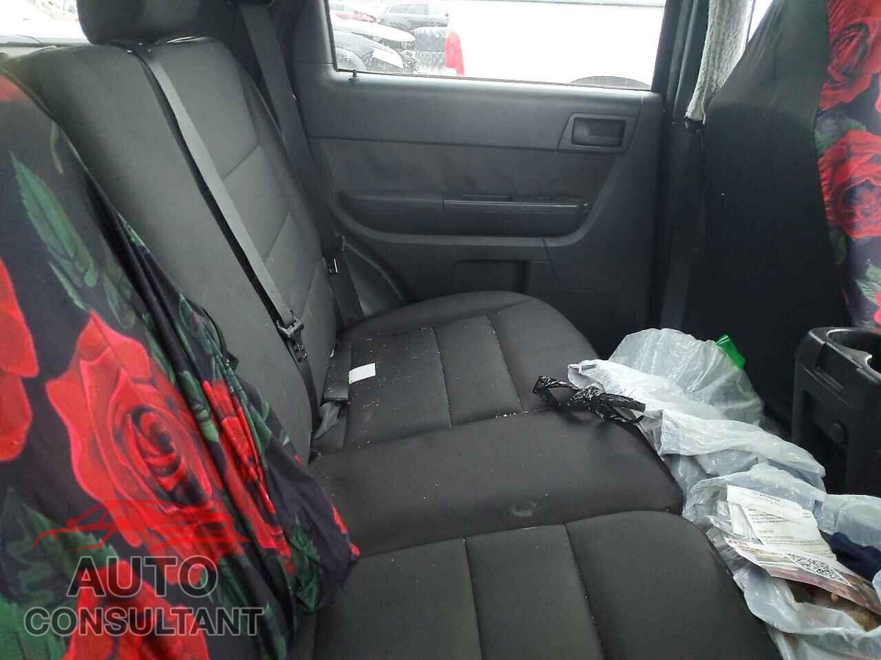 FORD ESCAPE 2010 - 1FMCU0D70AKD11194