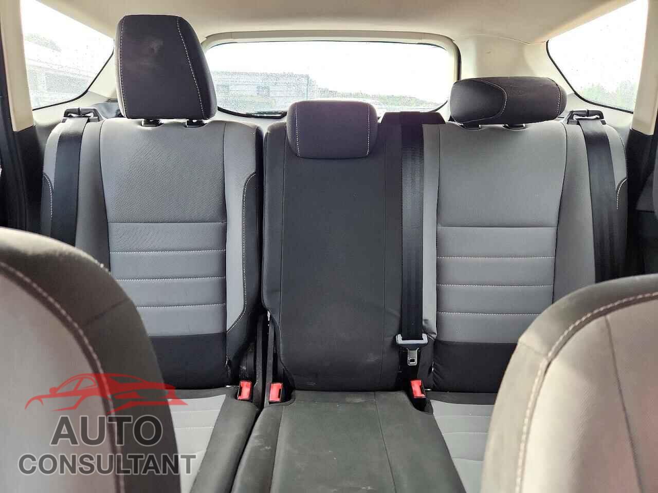 FORD ESCAPE 2017 - 1FMCU0F79HUC51007