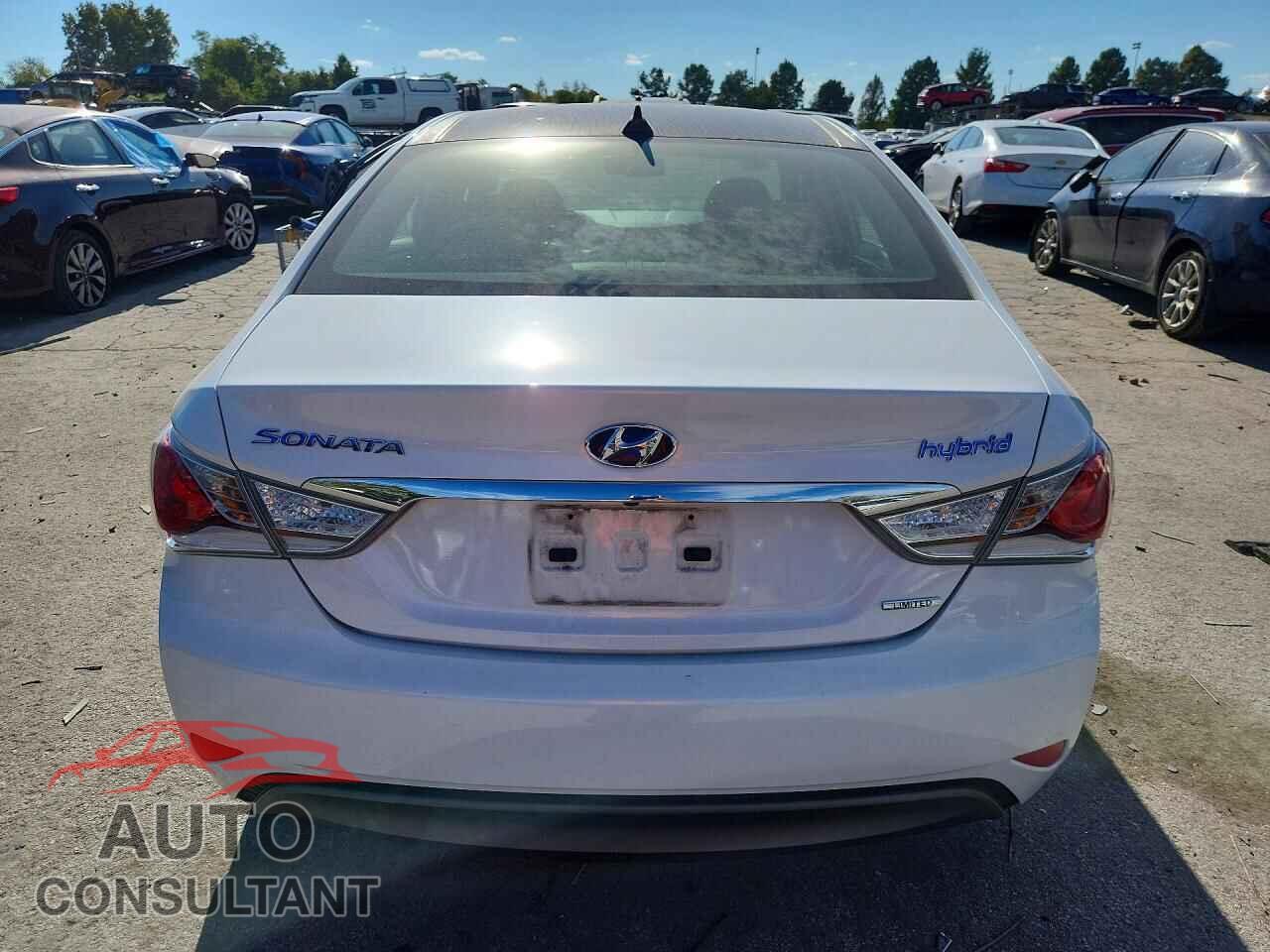 HYUNDAI SONATA 2014 - KMHEC4A48EA112483