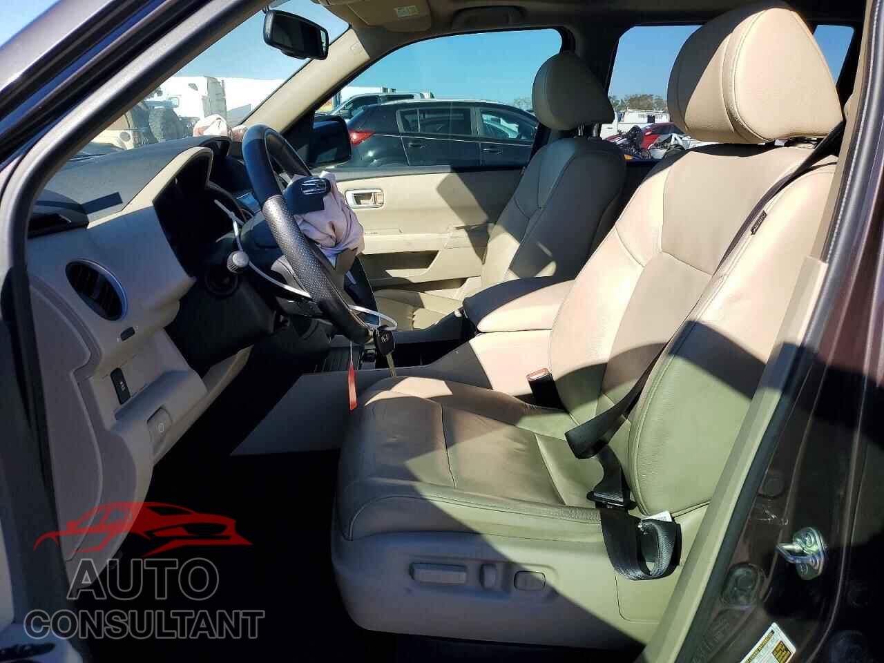 HONDA PILOT 2015 - 5FNYF3H56FB018449