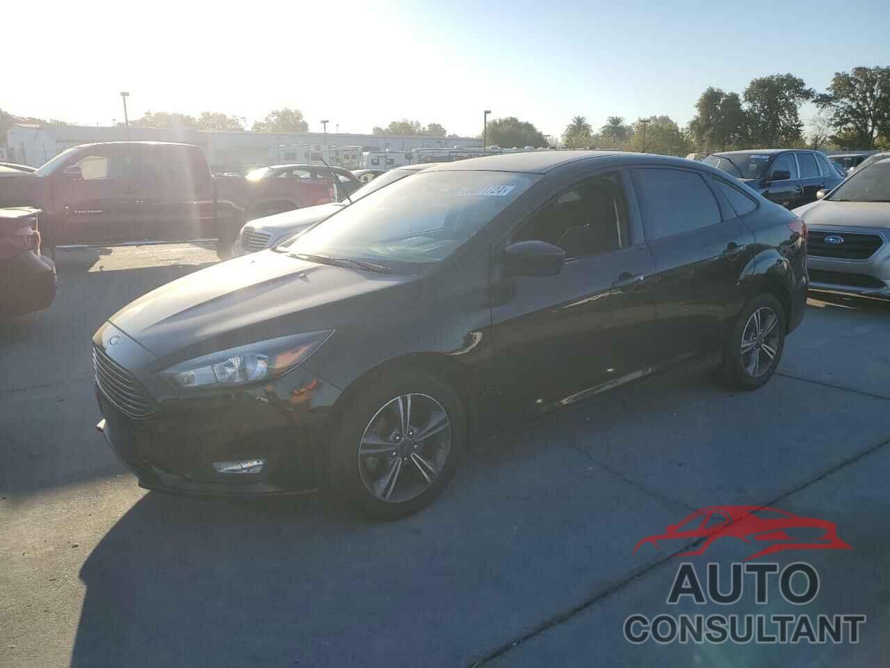 FORD FOCUS 2018 - 1FADP3FE9JL313670