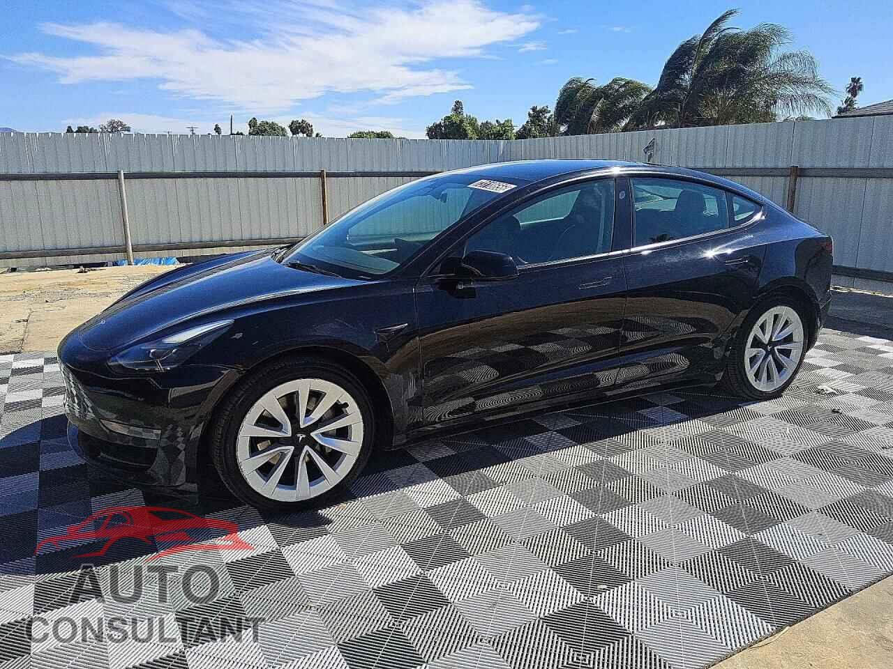 TESLA MODEL 3 2022 - 5YJ3E1EA5NF304021