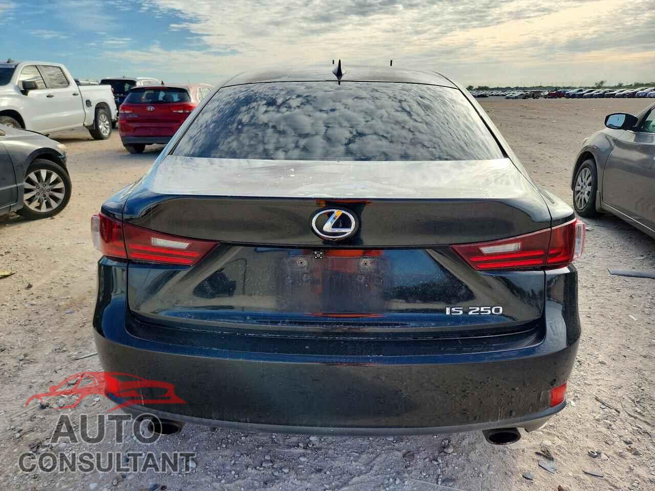 LEXUS IS 2014 - JTHBF1D24E5027607