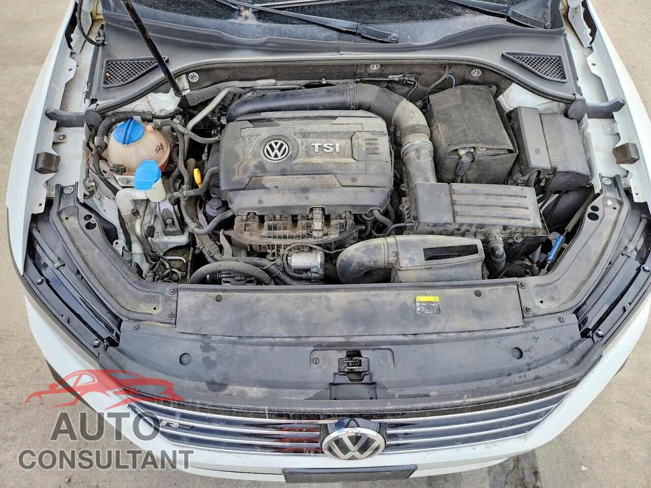 VOLKSWAGEN PASSAT 2017 - 1VWDT7A31HC076182