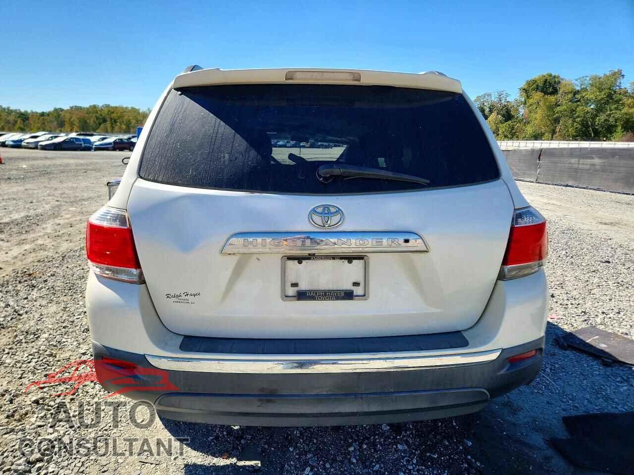TOYOTA HIGHLANDER 2013 - 5TDYK3EH8DS108396