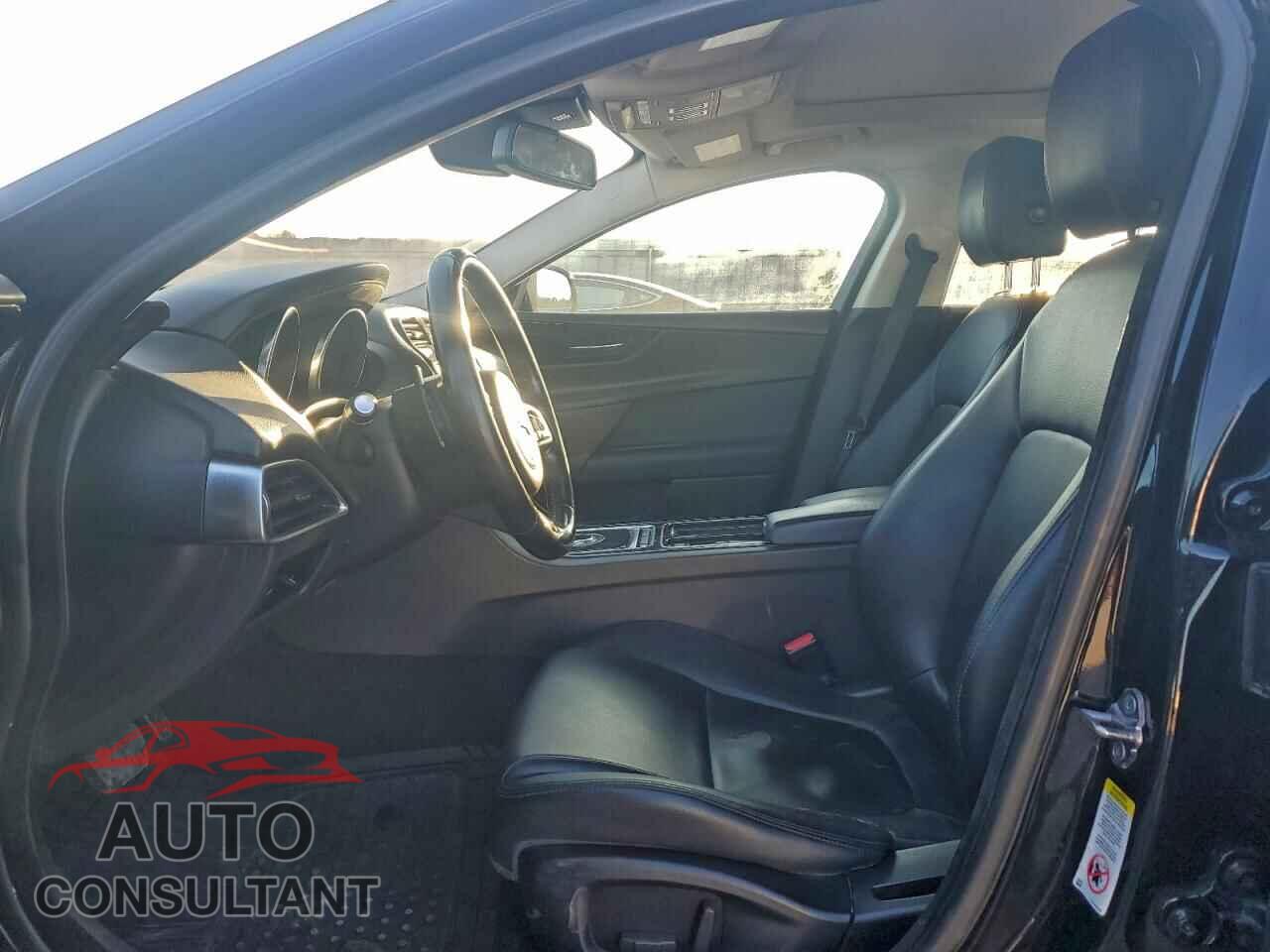 JAGUAR XE 2018 - SAJAR4FX7JCP38806