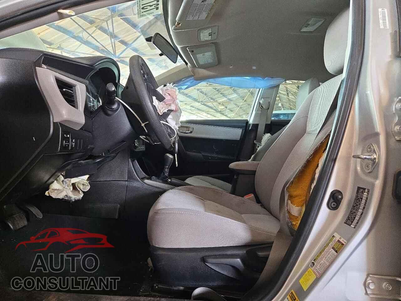 TOYOTA COROLLA 2015 - 5YFBURHE7FP338026