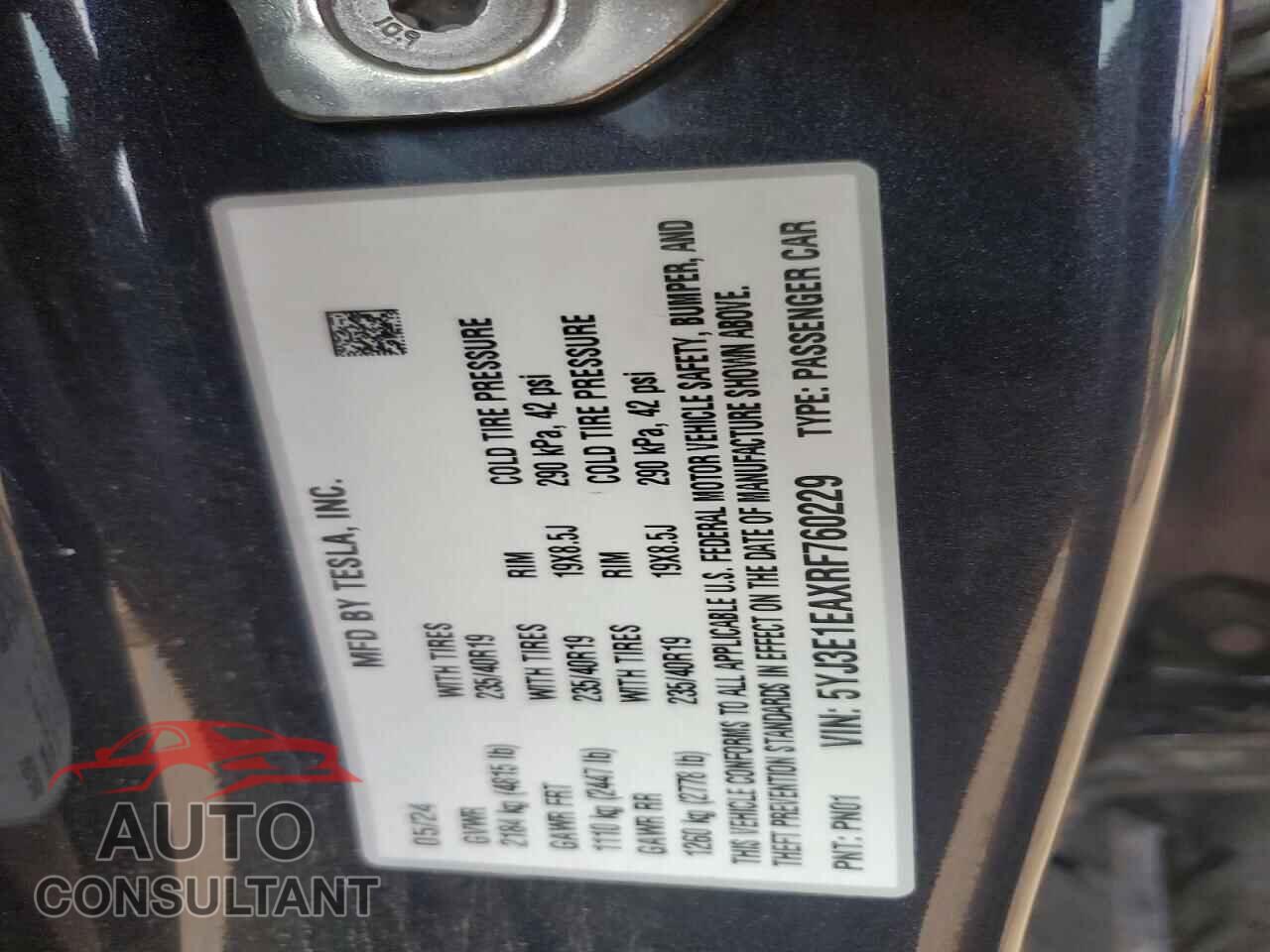TESLA MODEL 3 2024 - 5YJ3E1EAXRF760229