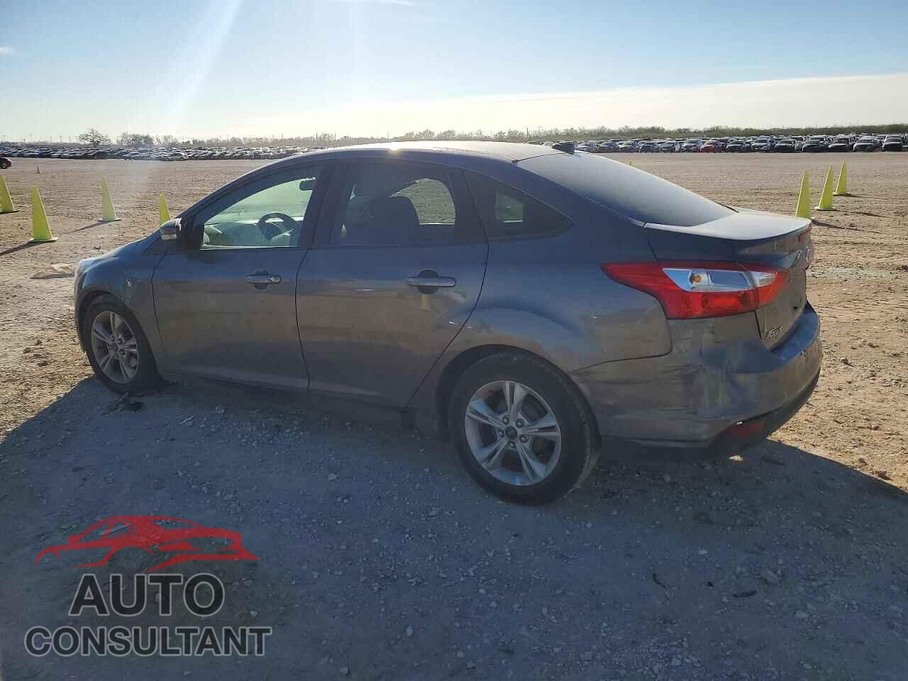 FORD FOCUS 2014 - 1FADP3F24EL440077