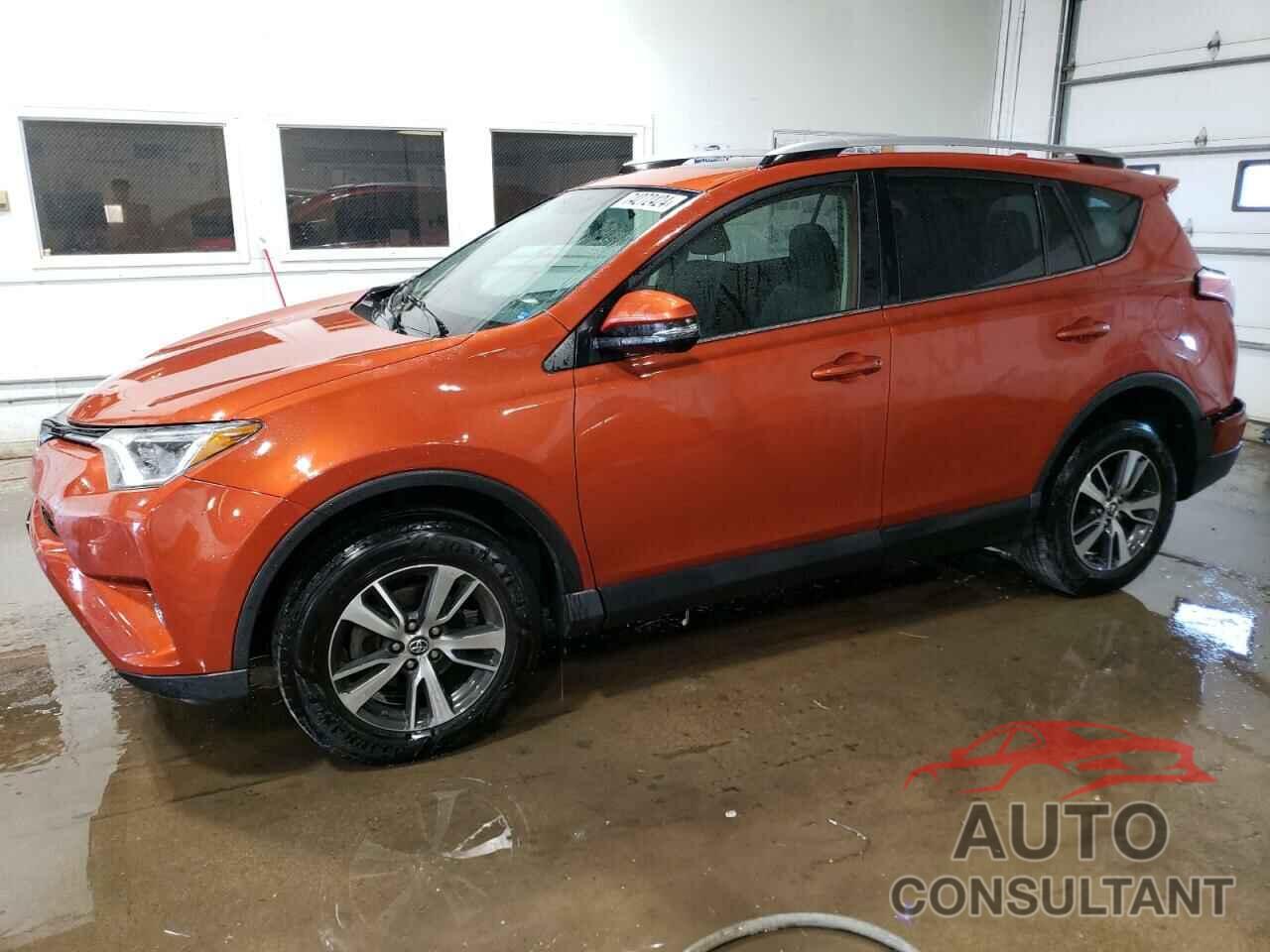 TOYOTA RAV4 2016 - JTMRFREV0GJ098255