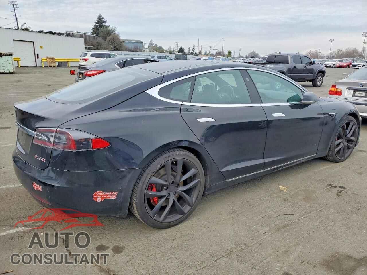 TESLA MODEL S 2018 - 5YJSA1E48JF263668