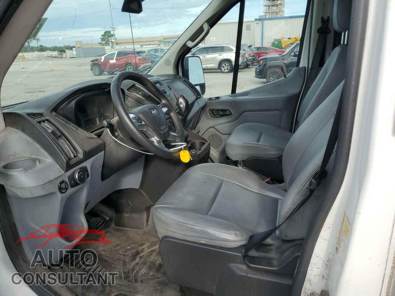 FORD TRANSIT 2018 - 1FTYR2CM7JKA03177