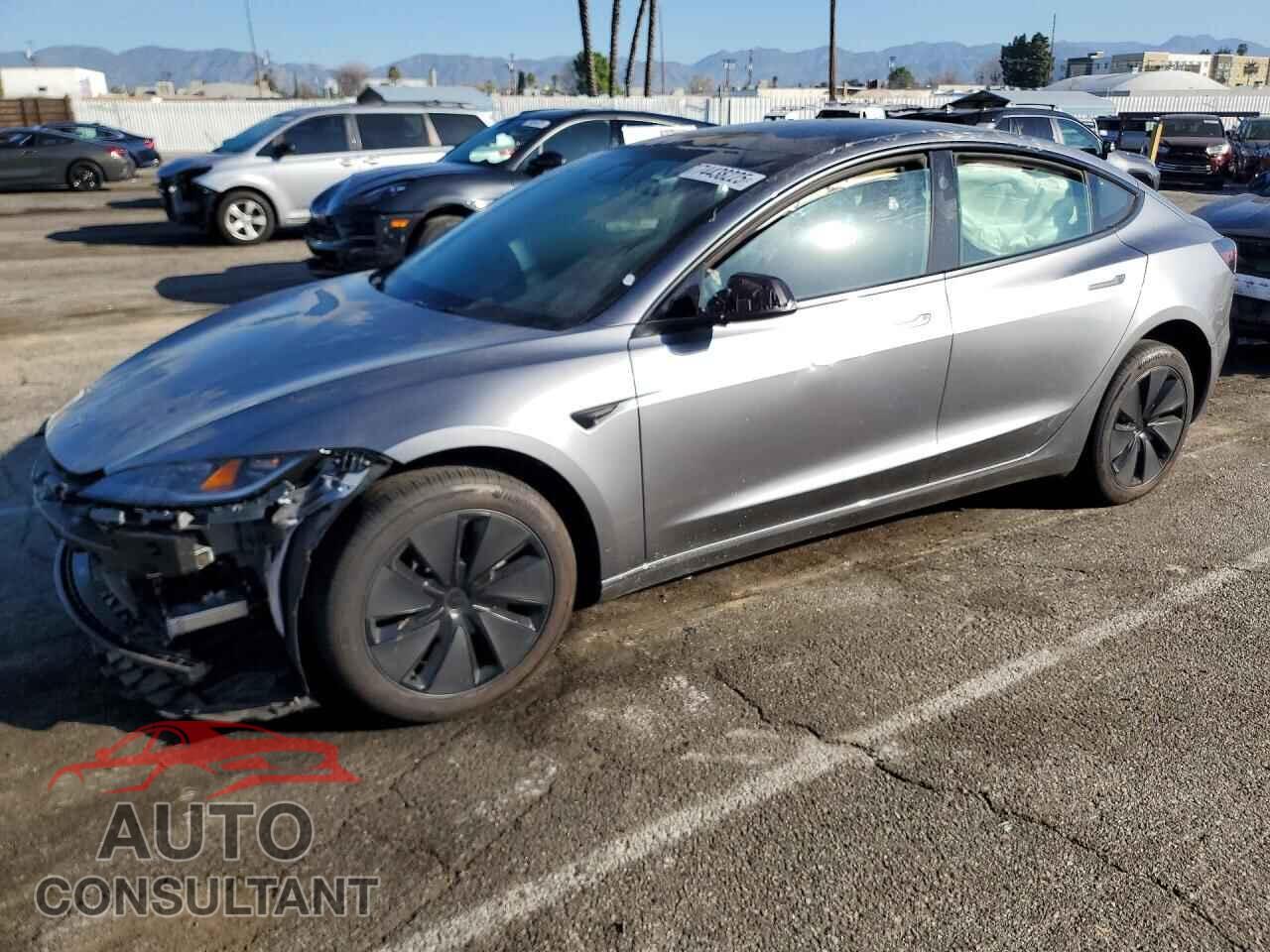 TESLA MODEL 3 2024 - 5YJ3E1EA8RF858787