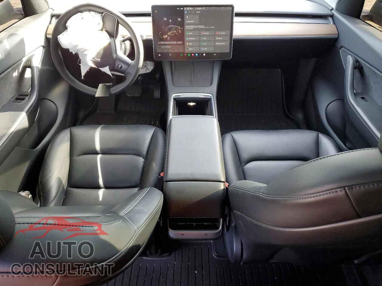 TESLA MODEL Y 2021 - 5YJYGDEE3MF145891