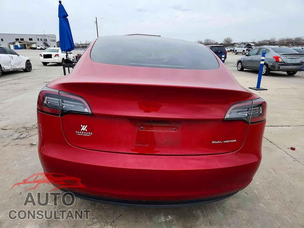 TESLA MODEL 3 2019 - 5YJ3E1EB2KF210604