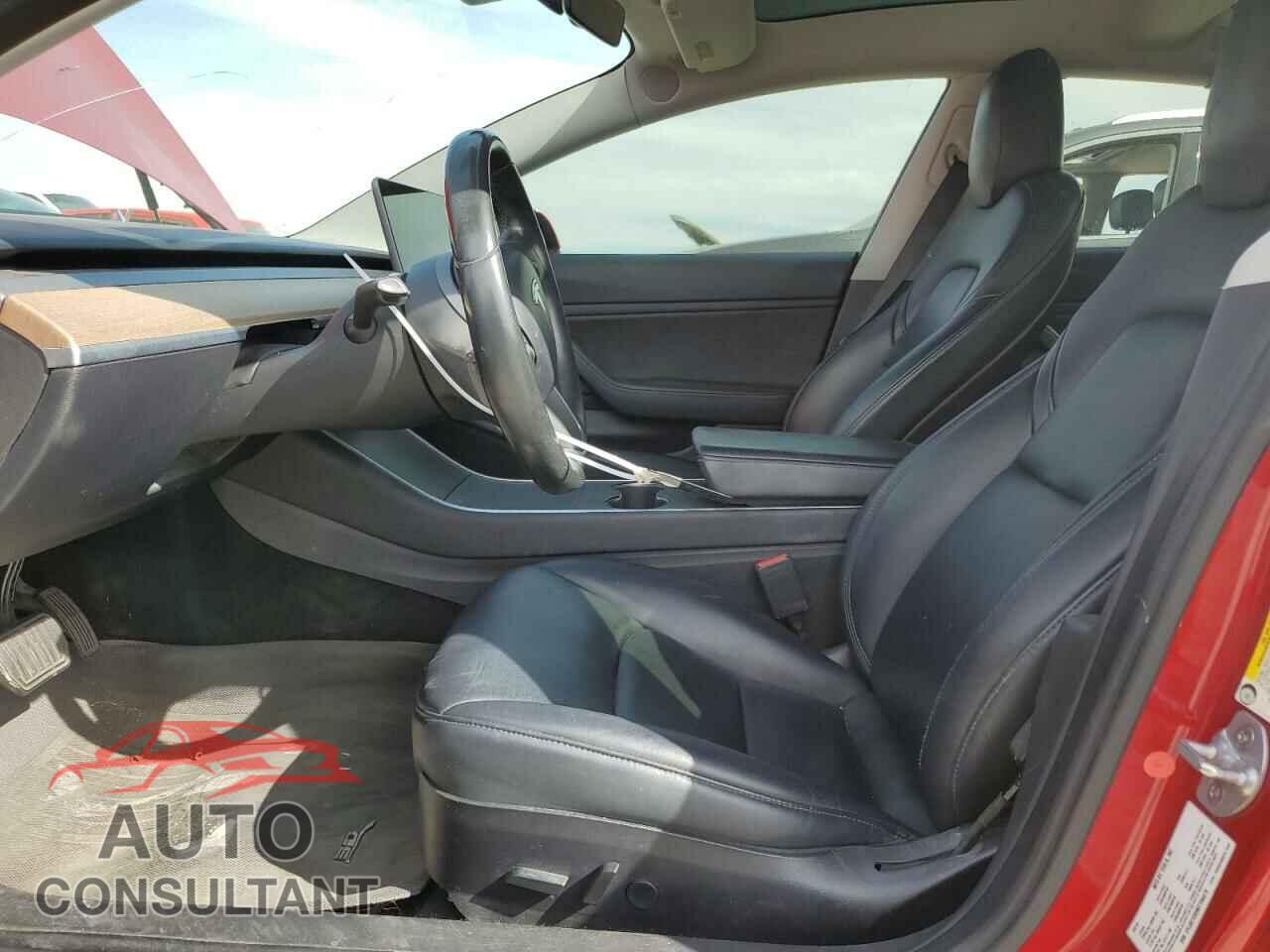 TESLA MODEL 3 2019 - 5YJ3E1EB9KF194479