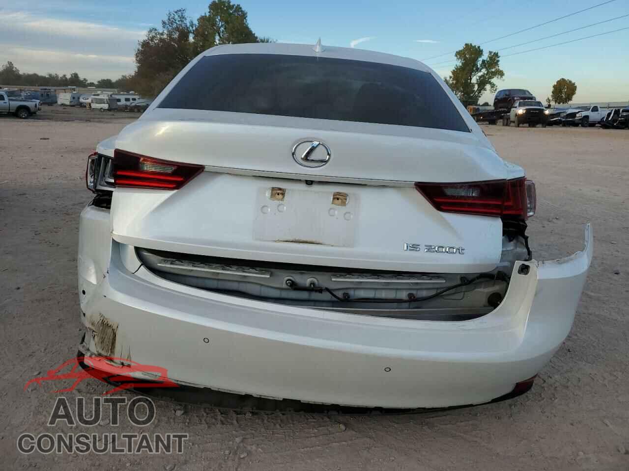 LEXUS IS 2016 - JTHBA1D23G5029236