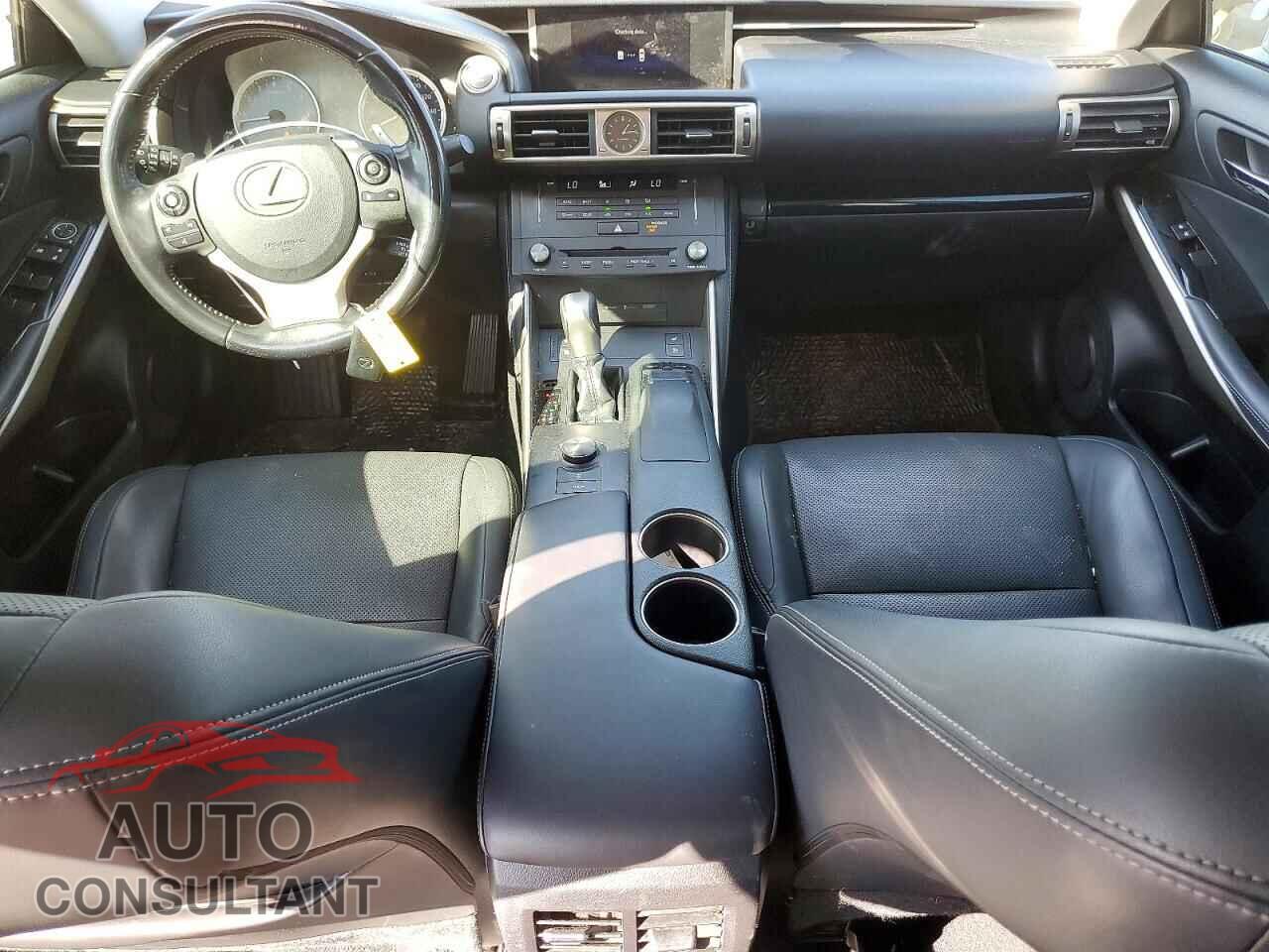 LEXUS IS 2015 - JTHBF1D22F5068657