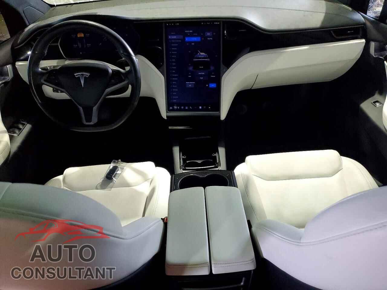 TESLA MODEL X 2020 - 5YJXCBE26LF301986