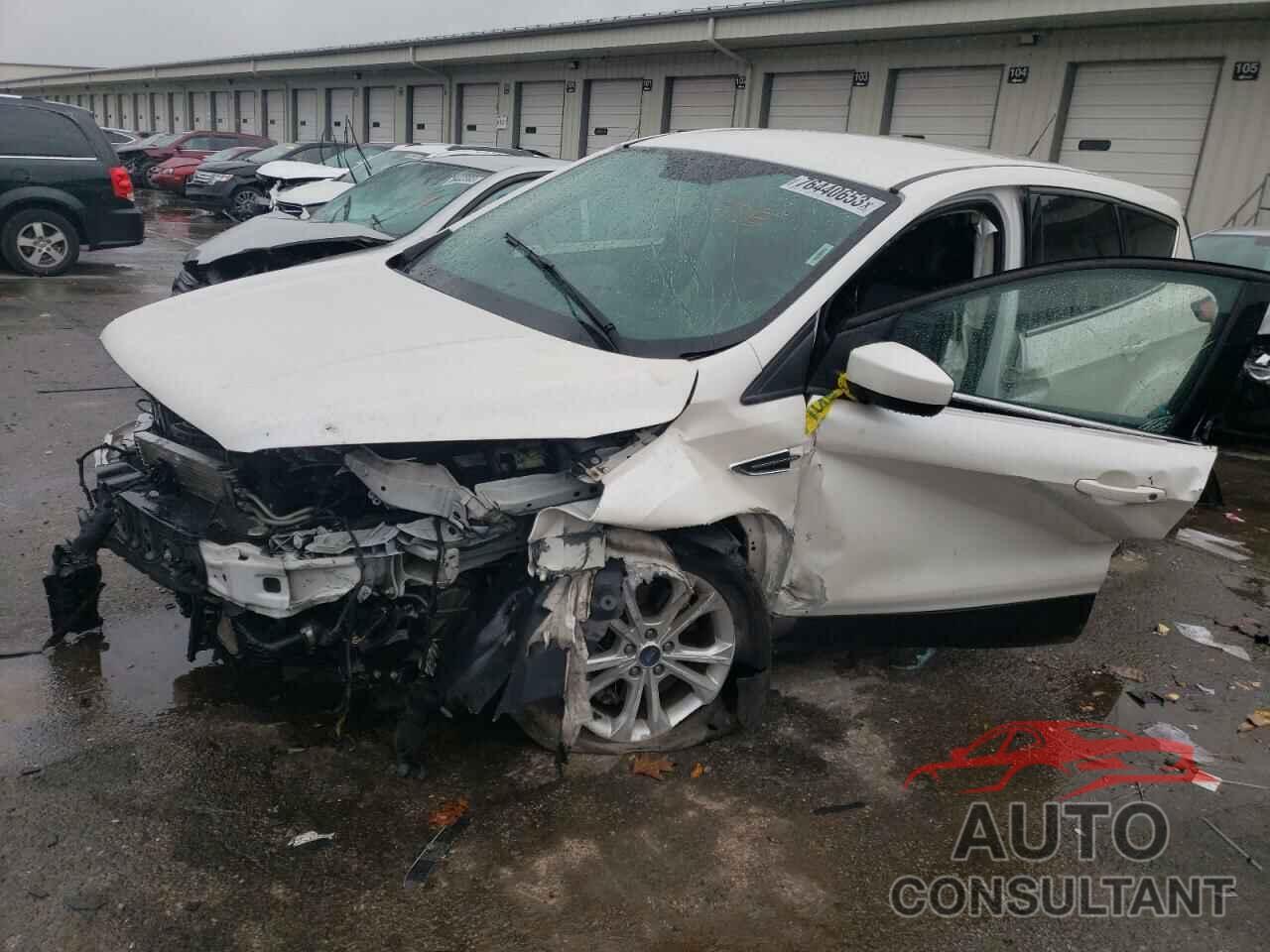 FORD ESCAPE 2017 - 1FMCU9G92HUB98929
