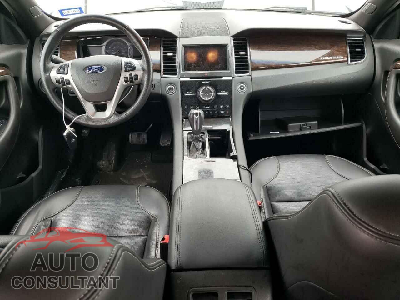 FORD TAURUS 2019 - 1FAHP2F89KG107670