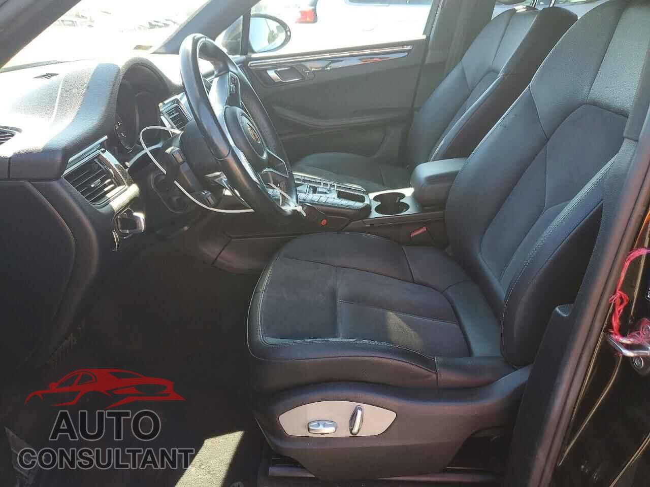 PORSCHE MACAN 2018 - WP1AA2A59JLB11801