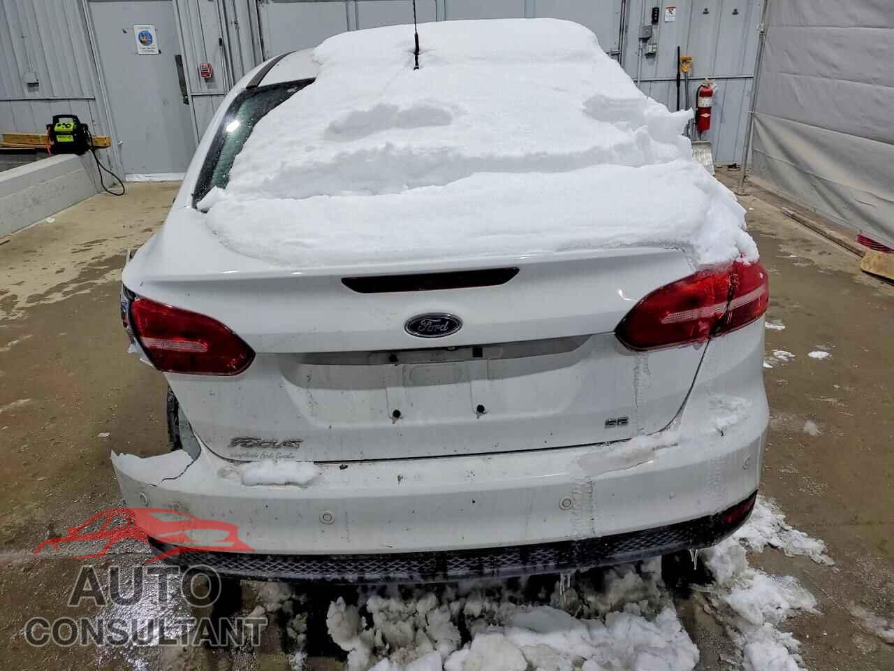 FORD FOCUS 2015 - 1FADP3F23FL381024