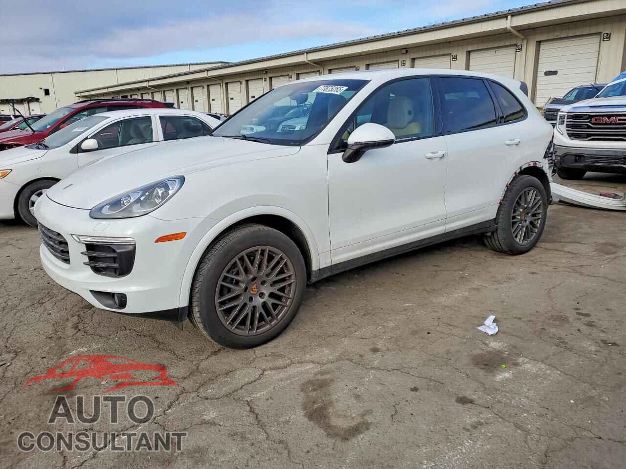 PORSCHE CAYENNE 2017 - WP1AA2A22HKA82664