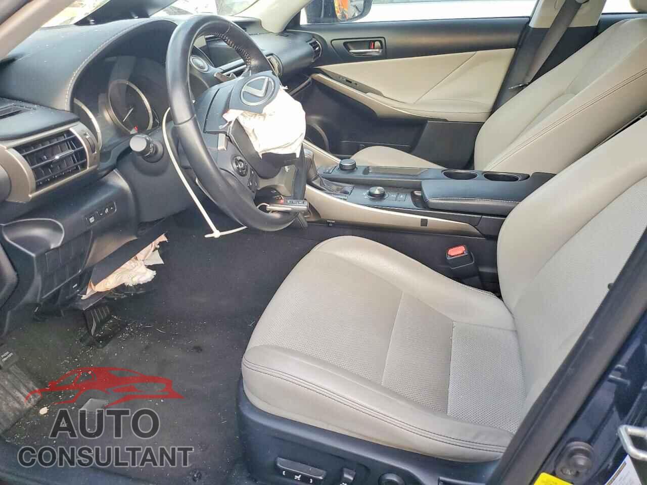 LEXUS IS 2015 - JTHBF1D27F5074017