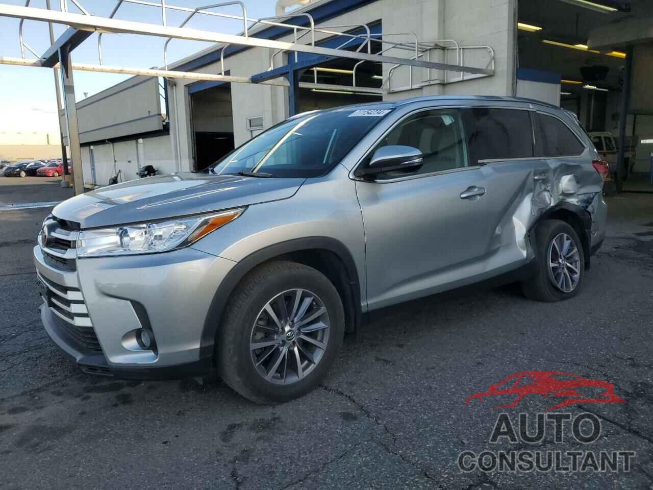 TOYOTA HIGHLANDER 2019 - 5TDJZRFH7KS593951