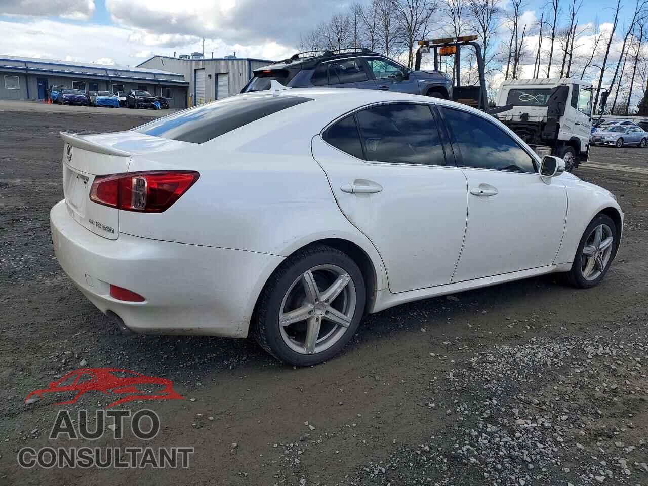 LEXUS IS 2011 - JTHCE5C2XB5000617