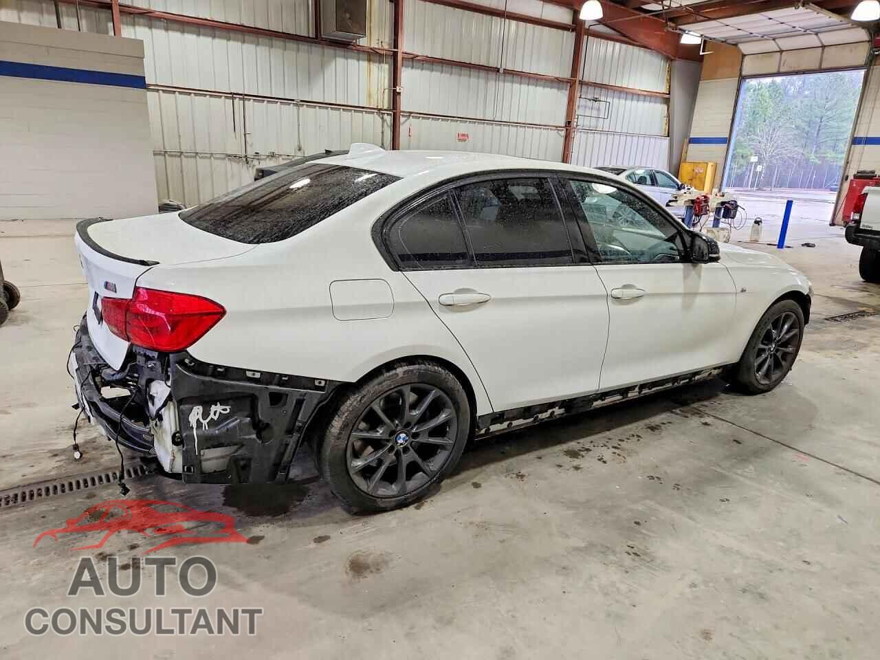 BMW 3 SERIES 2016 - WBA8E9G51GNU28020