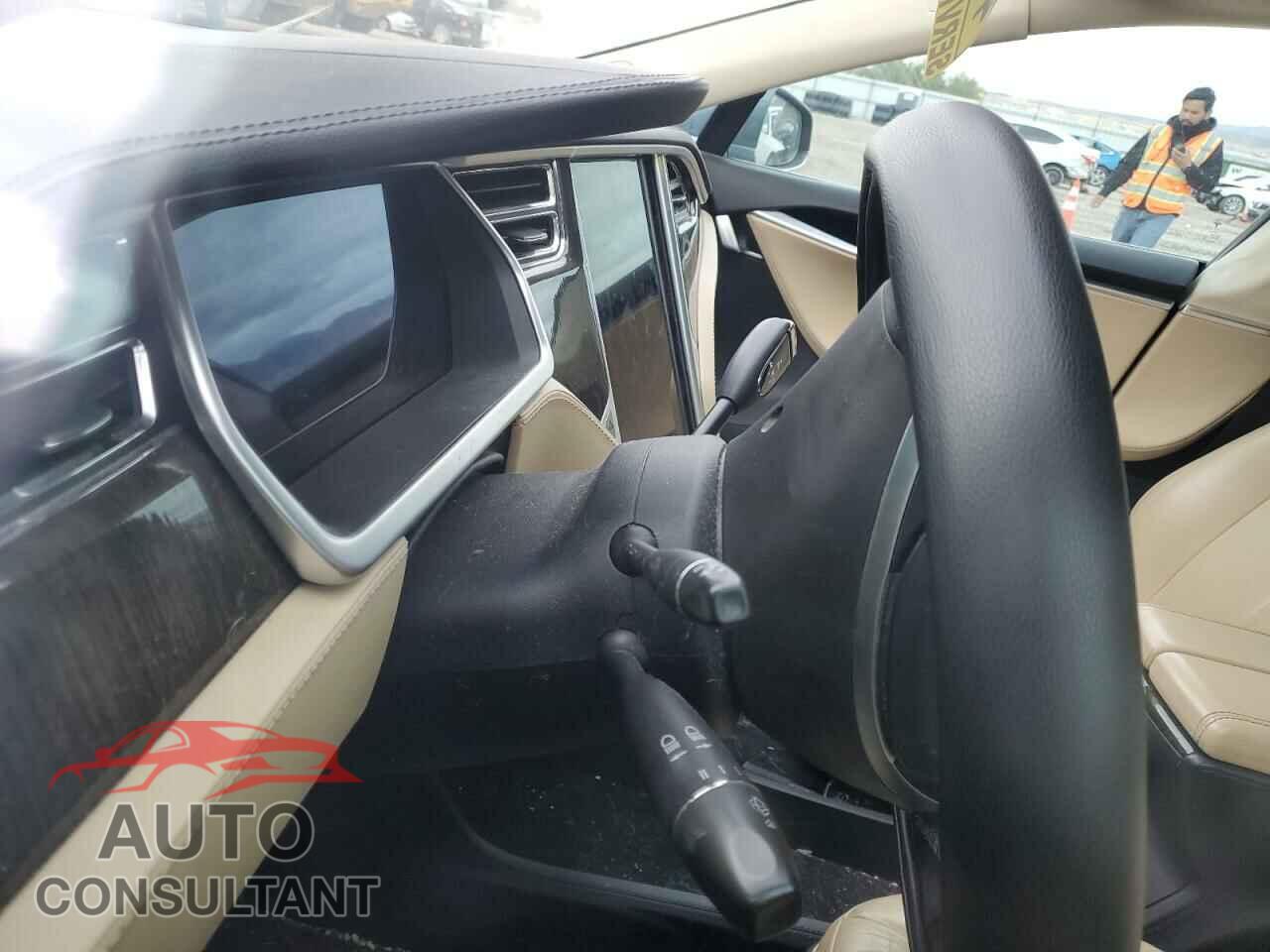TESLA MODEL S 2013 - 5YJSA1AG0DFP03953
