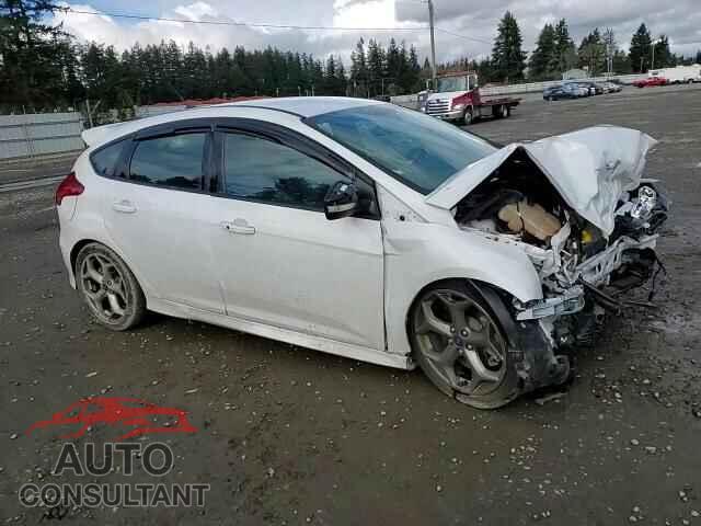 FORD FOCUS 2016 - 1FADP3L98GL319475