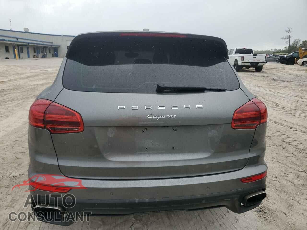 PORSCHE CAYENNE 2016 - WP1AA2A21GLA03994