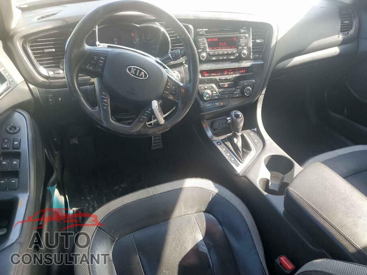 KIA OPTIMA 2011 - KNAGR4A69B5120977