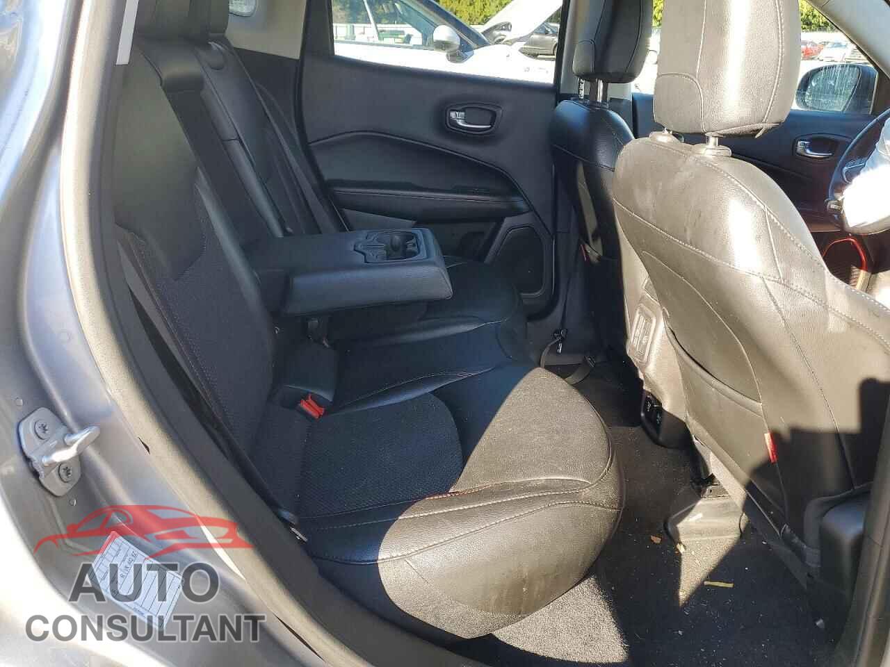 JEEP COMPASS 2019 - 3C4NJDDB0KT713024