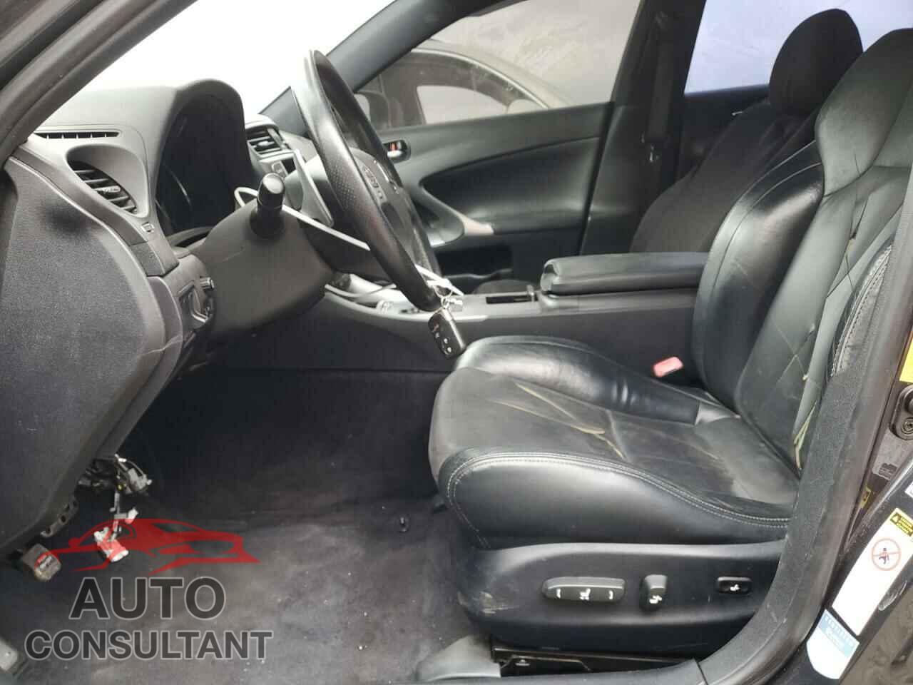 LEXUS IS 2011 - JTHBF5C29B5147889