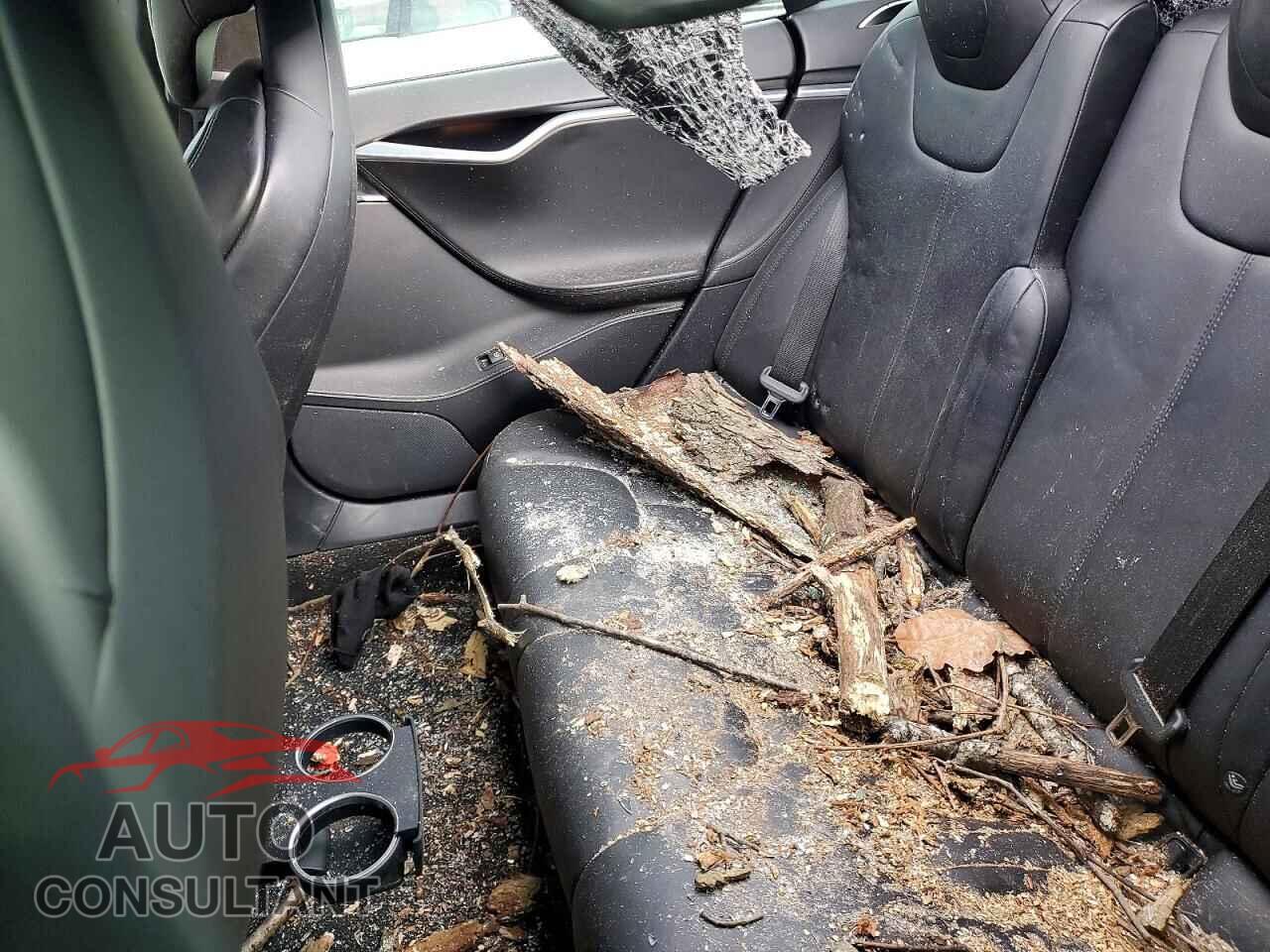 TESLA MODEL S 2017 - 5YJSA1E2XHF185984