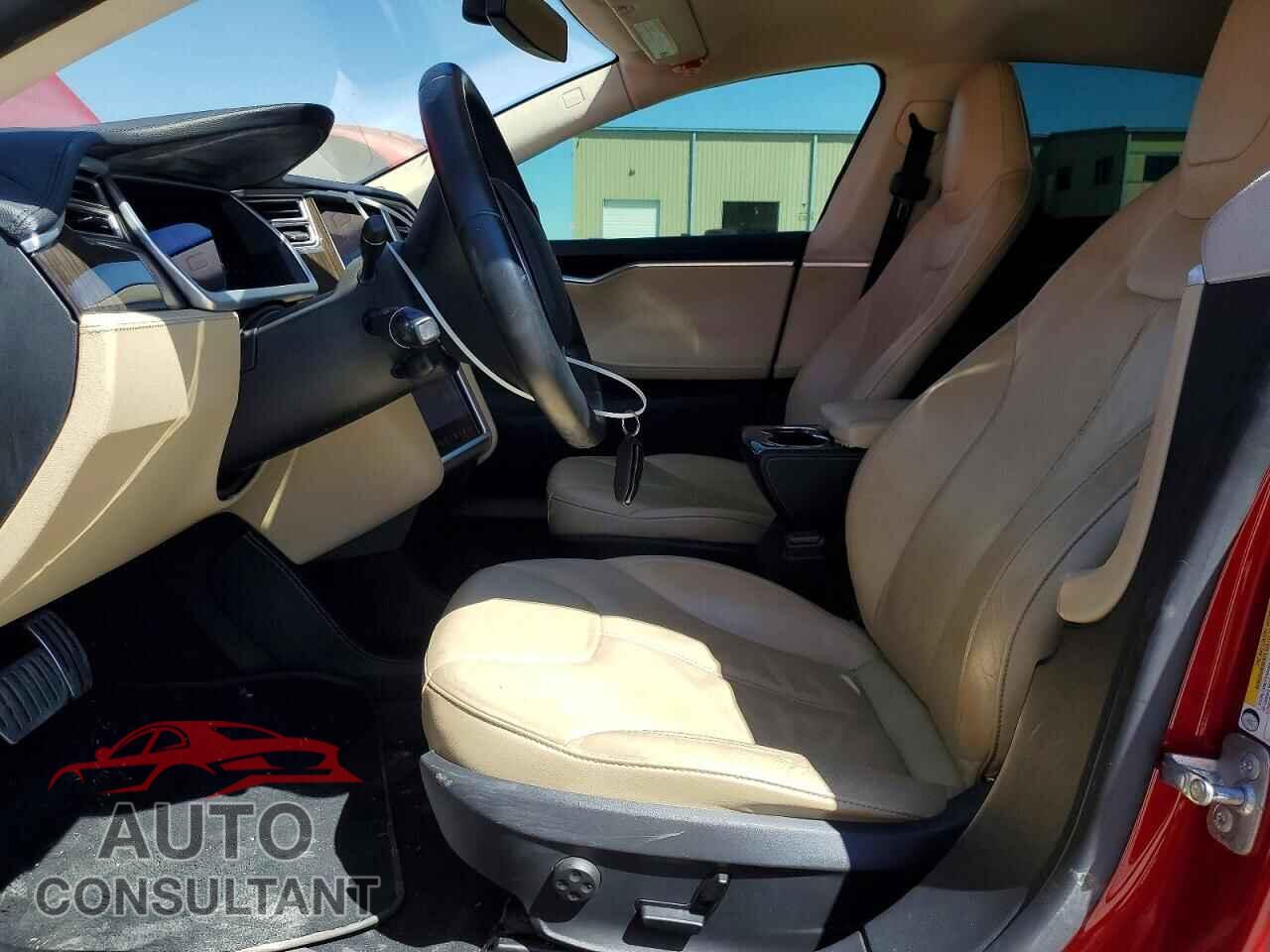 TESLA MODEL S 2013 - 5YJSA1CP2DFP21805
