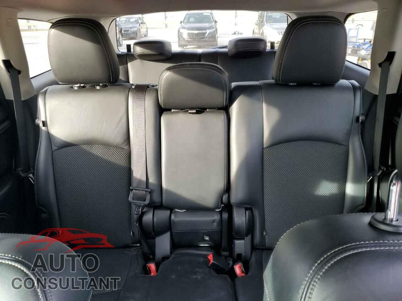 DODGE JOURNEY 2015 - 3C4PDCGG9FT611292