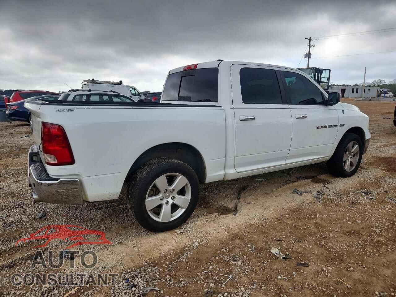 DODGE RAM 1500 2011 - 1D7RB1CT3BS567572