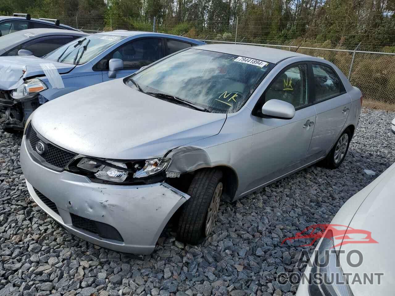 KIA FORTE 2010 - KNAFT4A2XA5057171