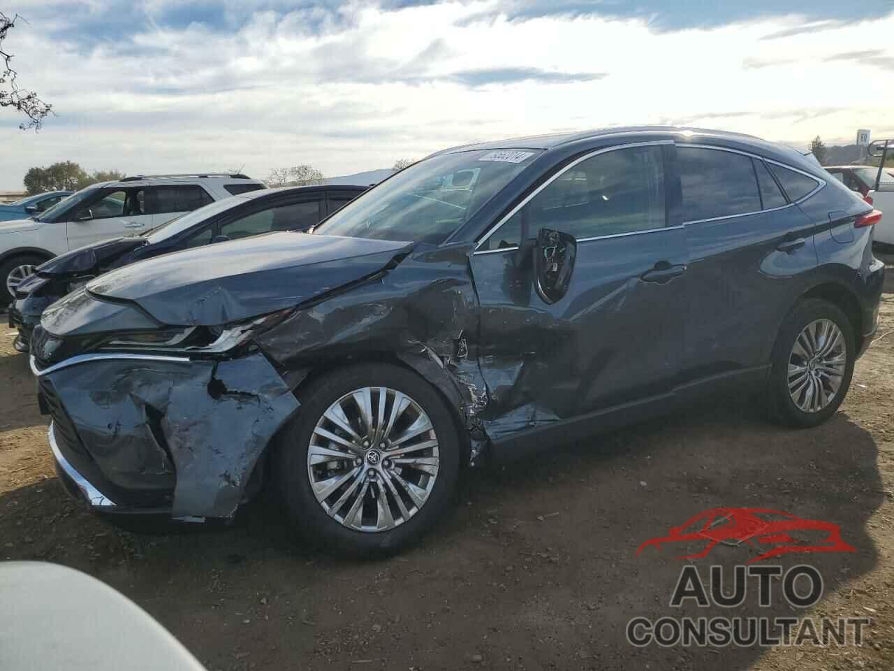 TOYOTA VENZA 2022 - JTEAAAAH4NJ101504