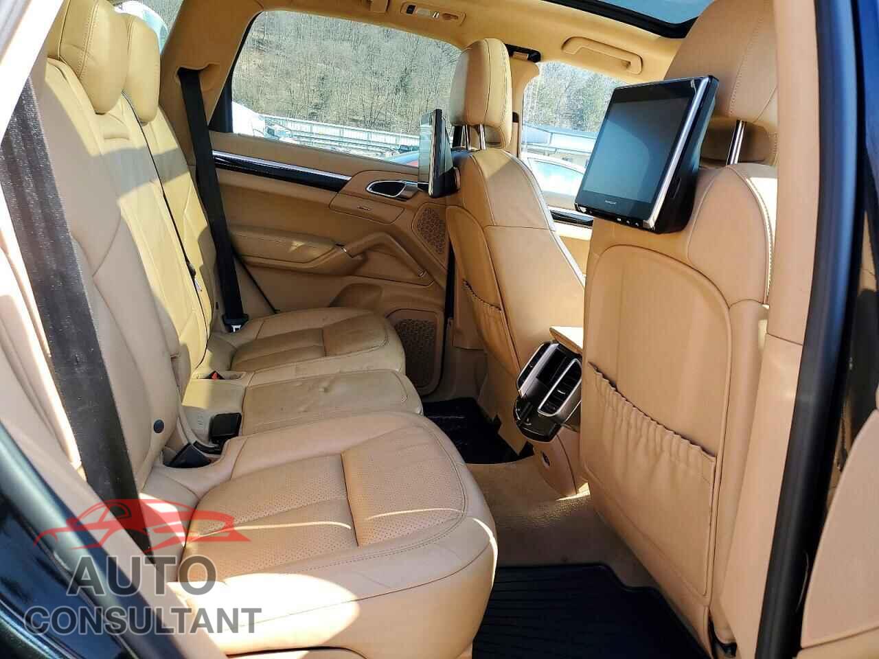 PORSCHE CAYENNE 2017 - WP1AE2A26HLA72671