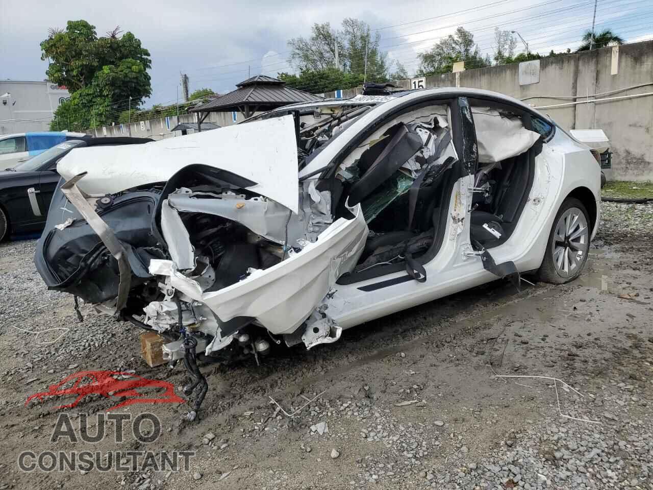 TESLA MODEL 3 2023 - 5YJ3E1EA4PF551663